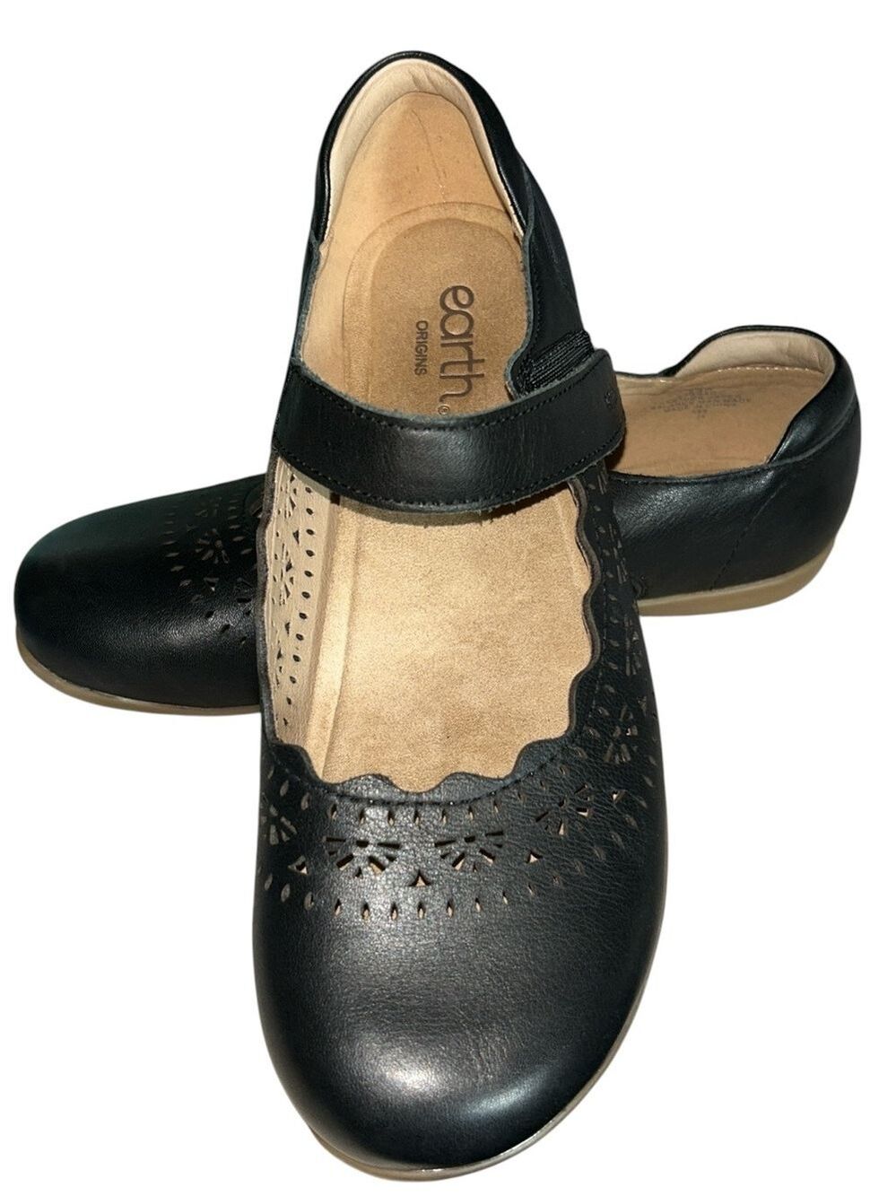 Earth Origins Brady Mary Jane Flats Black Leather with Perforated Accents 9.5W